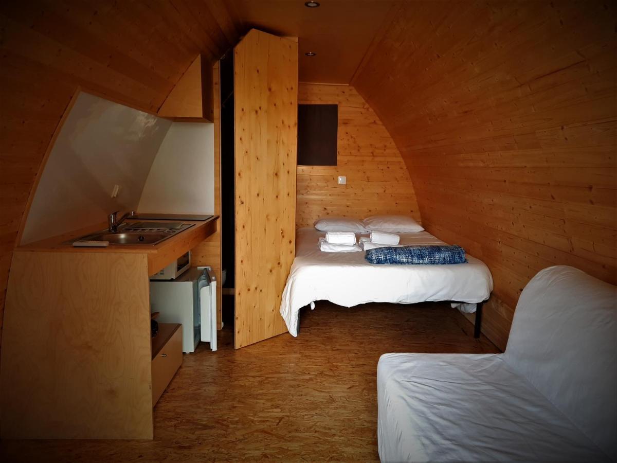 Glamping Hills Hotel Santa Comba de Rossas Exterior photo