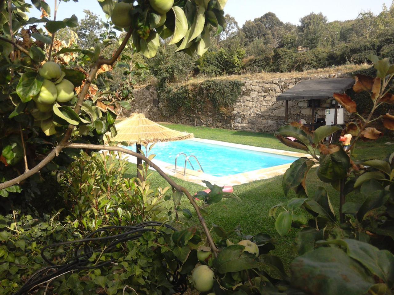 Glamping Hills Hotel Santa Comba de Rossas Exterior photo