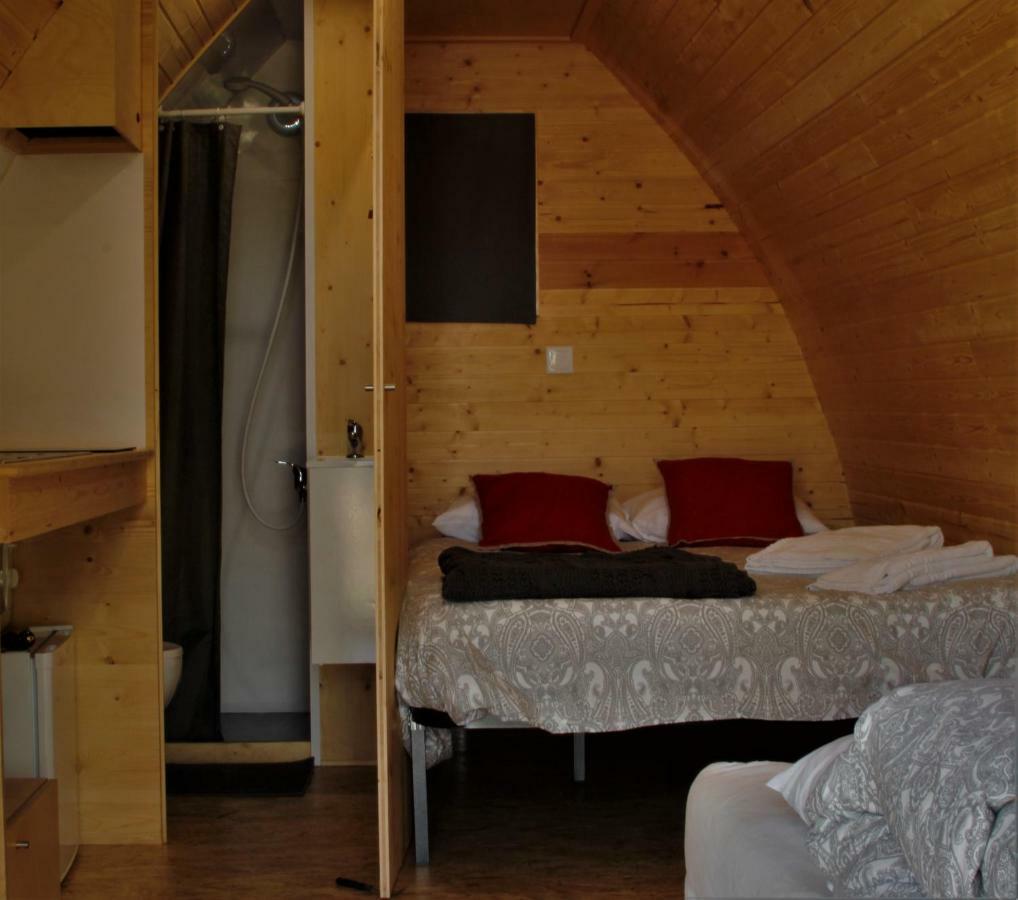 Glamping Hills Hotel Santa Comba de Rossas Exterior photo
